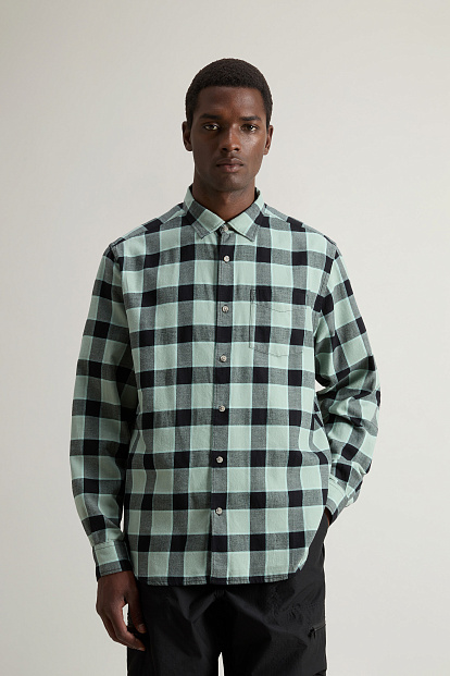 Рубашка Woolrich Light Flannel Shirt ШАЛФЕЙНО-ЗЕЛЕНЫЙ В КЛЕТКУ Рубашка Woolrich Light Flannel Shirt ШАЛФЕЙНО-ЗЕЛЕНЫЙ В КЛЕТКУ