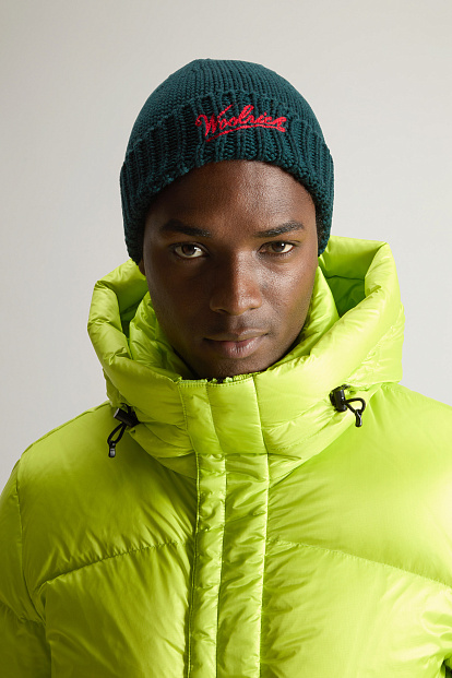 Шапка Woolrich Merino Wool Logo Beanie ЖЕЛТАЯ СОСНА Шапка Woolrich Merino Wool Logo Beanie ЖЕЛТАЯ СОСНА