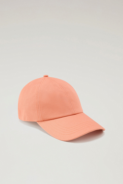 Кепка Woolrich Unisex Logo Baseball Cap КОРАЛОВЫЙ Кепка Woolrich Unisex Logo Baseball Cap КОРАЛОВЫЙ