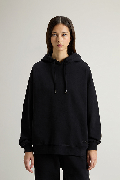 Толстовка Woolrich Light Logo Hoodie ЧЕРНЫЙ Толстовка Woolrich Light Logo Hoodie ЧЕРНЫЙ