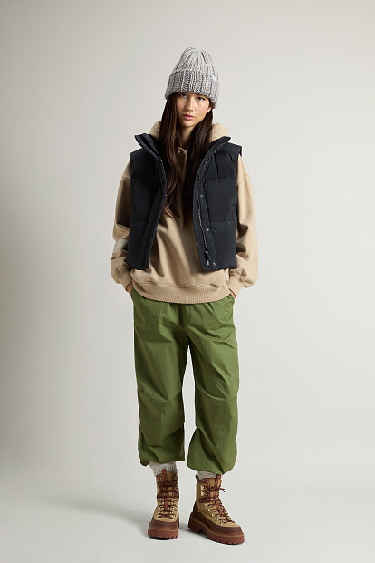 Жилет Woolrich Alsea Short Vest ЧЕРНЫЙ Жилет Woolrich Alsea Short Vest ЧЕРНЫЙ