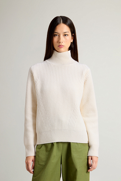 ДЖЕМПЕР WOOLRICH CANBERRA TURTLENECK СЛИВОЧНЫЙ ДЖЕМПЕР WOOLRICH CANBERRA TURTLENECK СЛИВОЧНЫЙ