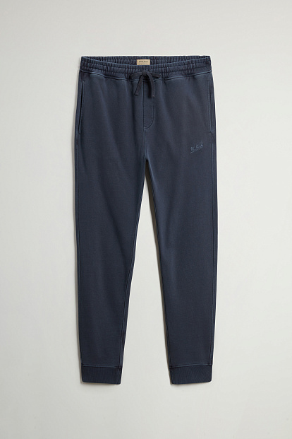 БРЮКИ WOOLRICH GARMENT DYED SWEATPANT СИНИЙ БРЮКИ WOOLRICH GARMENT DYED SWEATPANT СИНИЙ