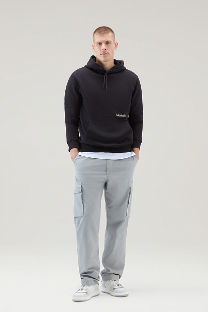Брюки Woolrich Gabardine Cargo Pant СЕРЫЙ Брюки Woolrich Gabardine Cargo Pant СЕРЫЙ