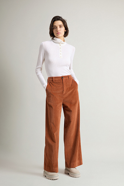 Брюки Woolrich Corduroy Pant ИМБИРНЫЙ ПРЯНИК Брюки Woolrich Corduroy Pant ИМБИРНЫЙ ПРЯНИК