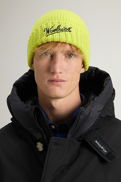 Шапка Woolrich Merino Wool Logo Beanie ЛАЙМОВЫЙ Шапка Woolrich Merino Wool Logo Beanie ЛАЙМОВЫЙ