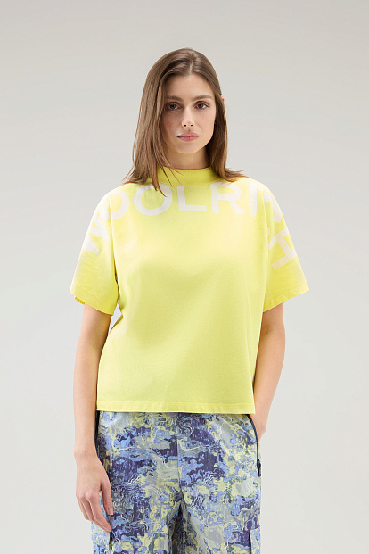 Футболка Woolrich Trail Logo T-Shirt ЛИМОННЫЙ Футболка Woolrich Trail Logo T-Shirt ЛИМОННЫЙ