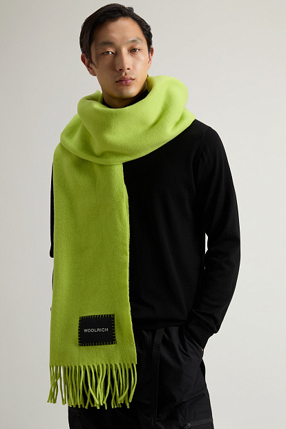 Шарф Woolrich Big Logo Patch Scarf ЛАЙМОВЫЙ Шарф Woolrich Big Logo Patch Scarf ЛАЙМОВЫЙ
