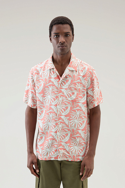 Рубашка Woolrich Tropical Print Bowling Shirt ТРОПИЧЕСКИЙ КОРАЛЛОВЫЙ Рубашка Woolrich Tropical Print Bowling Shirt ТРОПИЧЕСКИЙ КОРАЛЛОВЫЙ
